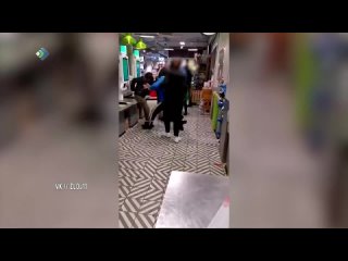 three girls beat a woman in one of the shops in syktyvkar