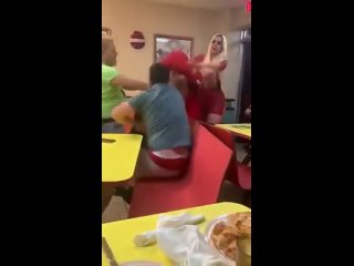 women fucked the loser right in the cafe