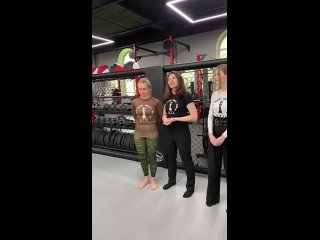 self-defense training for girls from scoundrels if they suddenly attack
