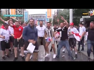 english fans disrupt the inclusion of a match tv correspondent {07/11/2021}