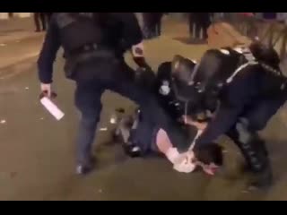 psg fans rioted in paris {08/24/2020}