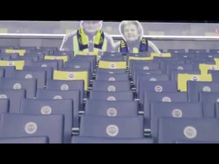 it couldn't be more beautiful: fenerbah&eacute;'s emotional tribute to grandparents ihsan and métaz i marca {14 12 2020}