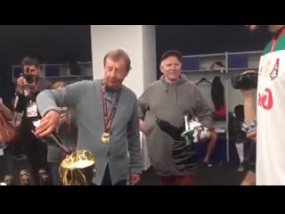 video of the lokomotiv locker room after the victory over zenit in the super cup {07/6/2019}