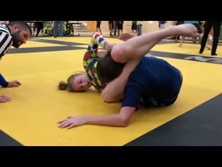 fights between girls and guys in jiu jitsu